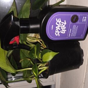 Lush Space Girl Body Spray – Limited Edition (200ml)